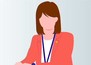 やさしく電話対応する女性社員